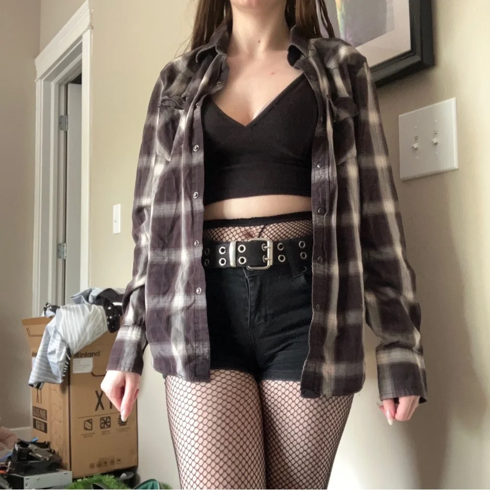 UNIQUE MONOCHROMATIC SNAP UP FLANNEL - Picture 7 of 16